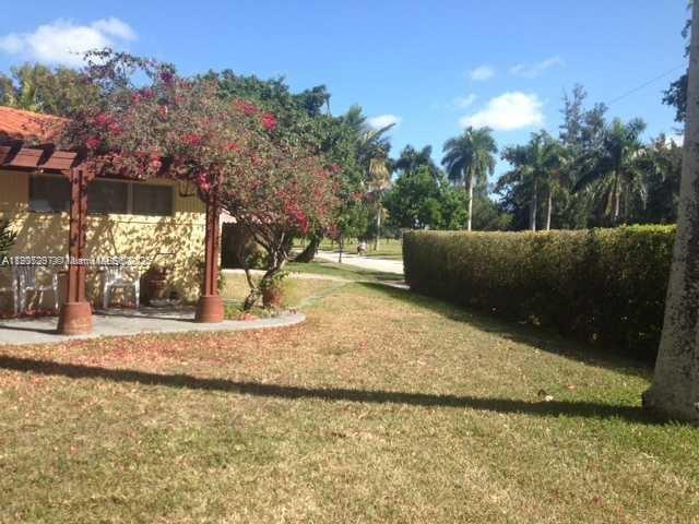 1100 N Shore Dr in Miami Beach, FL - Building Photo - Building Photo