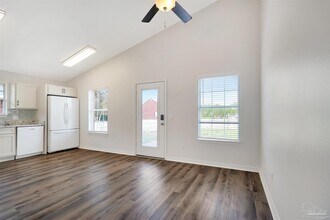 28 Easton St in Ensley, FL - Building Photo - Building Photo