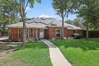 145 Baird Cir in Highland Village, TX - Building Photo - Building Photo