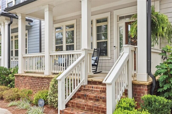 1007 Edgemont Dr in Alpharetta, GA - Foto de edificio - Building Photo