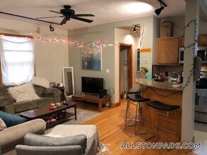 77 Easton St, Unit 1 in Boston, MA - Building Photo - Building Photo