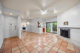 8200 Neely Dr in Austin, TX - Building Photo