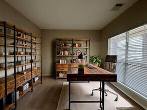 544 Hogan in Kyle, TX - Building Photo - Building Photo