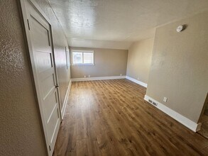 424 Tepatitlan Ct in Ridgecrest, CA - Building Photo - Building Photo