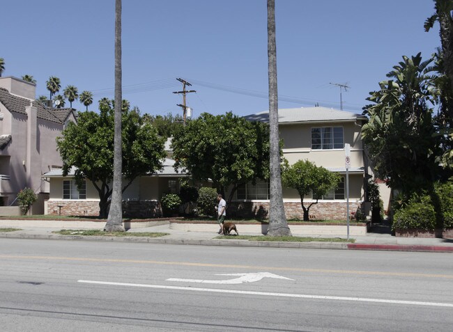 13107-13113 Moorpark St in Sherman Oaks, CA - Building Photo - Building Photo