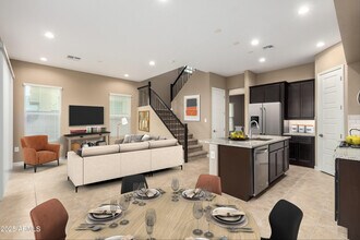 4858 E Helena Dr in Scottsdale, AZ - Building Photo - Building Photo