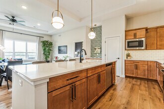 1953 1st Ave SE, Unit Top-floor Condo #503 in Cedar Rapids, IA - Building Photo - Building Photo