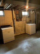 1118 Essex St in Iowa City, IA - Building Photo - Building Photo