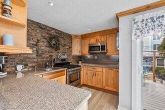 909 E 2nd St in Boston, MA - Building Photo - Building Photo