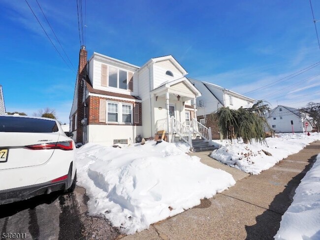 126 Sargeant Ave in Clifton, NJ - Building Photo - Building Photo