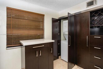 3553 Magellan Cir-Unit -311 in Aventura, FL - Building Photo - Building Photo