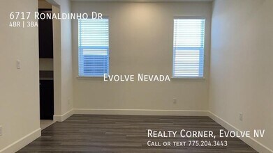 6717 Ronaldinho Dr in Sparks, NV - Building Photo - Building Photo