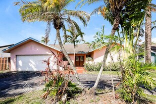 2301 NW 102nd Way in Pembroke Pines, FL - Building Photo