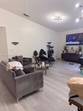 3832 SW 53rd St in Fort Lauderdale, FL - Building Photo - Building Photo