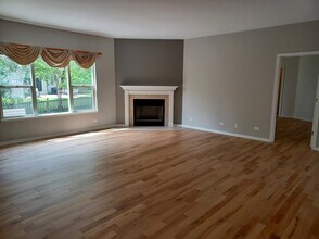 24463 Tufton St in Plainfield, IL - Foto de edificio - Building Photo