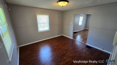 6259 Mayflower Ave in Cincinnati, OH - Building Photo - Building Photo