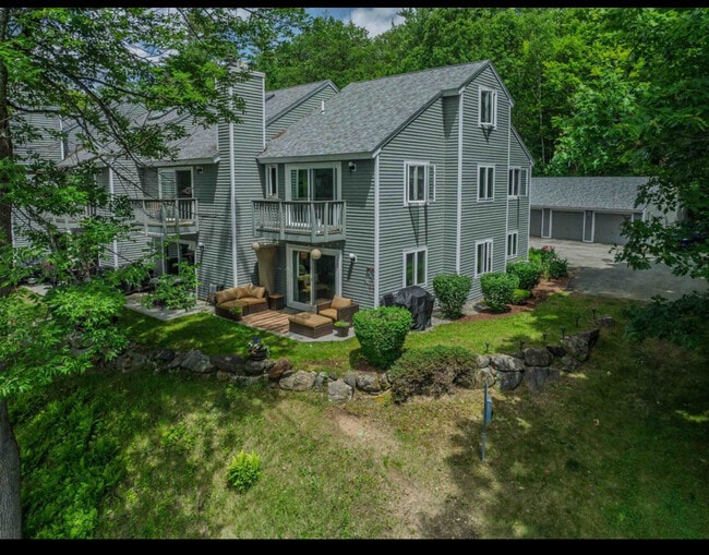 55 Mountain River Ave, Unit uniit 24 in Thornton, NH - Foto de edificio - Building Photo