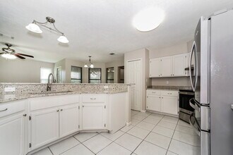 8351 Morning Glory Rd N in Jacksonville, FL - Building Photo - Building Photo