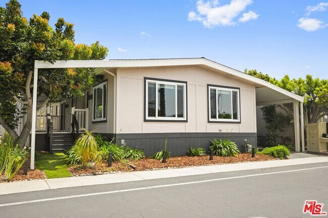 property at 29500 Heathercliff Rd
