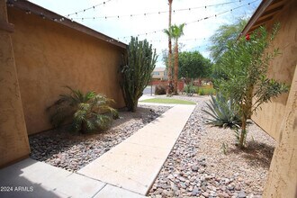 2006 E San Carlos Pl in Chandler, AZ - Building Photo - Building Photo