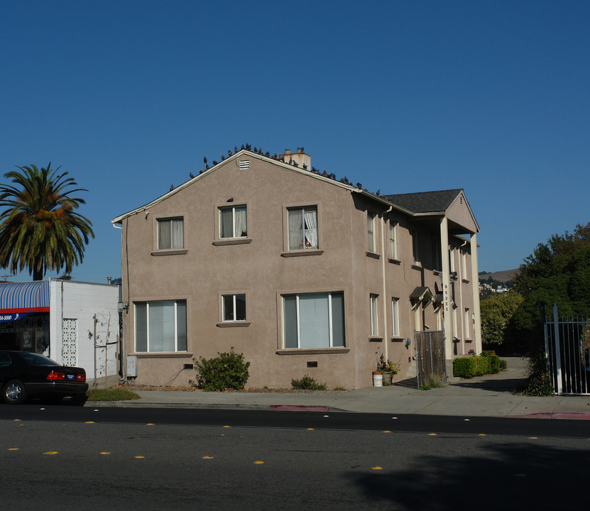 12548 San Pablo Ave in Richmond, CA - Building Photo