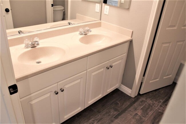 25556 Cedar River Ct in Menifee, CA - Building Photo - Building Photo