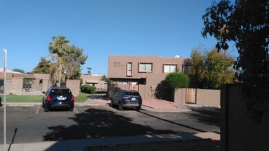 1445 N 53rd Dr in Phoenix, AZ - Building Photo - Building Photo
