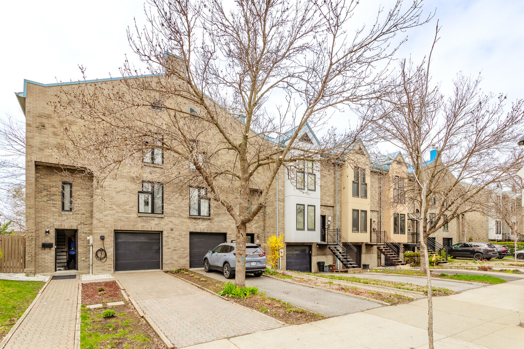 1270 Thomas-Keefer St in Montréal, QC - Building Photo