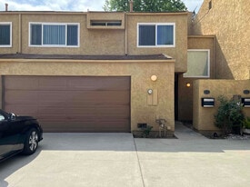 4791 Carmonita Ln, Unit 720 in Yorba Linda, CA - Building Photo