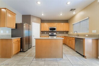 11696 Rossovino St in Las Vegas, NV - Foto de edificio - Building Photo