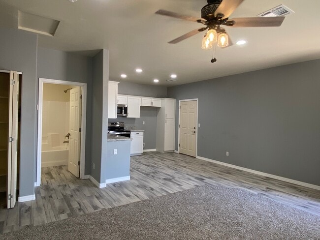 2699 Cll De Mercado, Unit 2699 Calle De Mercado in Bullhead City, AZ - Building Photo - Building Photo