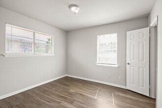 7411 Langley Rd in Houston, TX - Building Photo - Building Photo