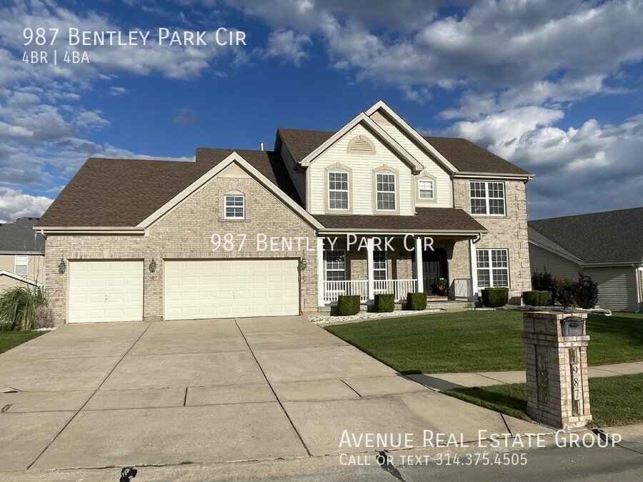 987 Bentley Park Cir in O'Fallon, MO - Building Photo
