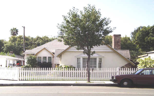 12628 Oxnard St in North Hollywood, CA - Building Photo - Building Photo