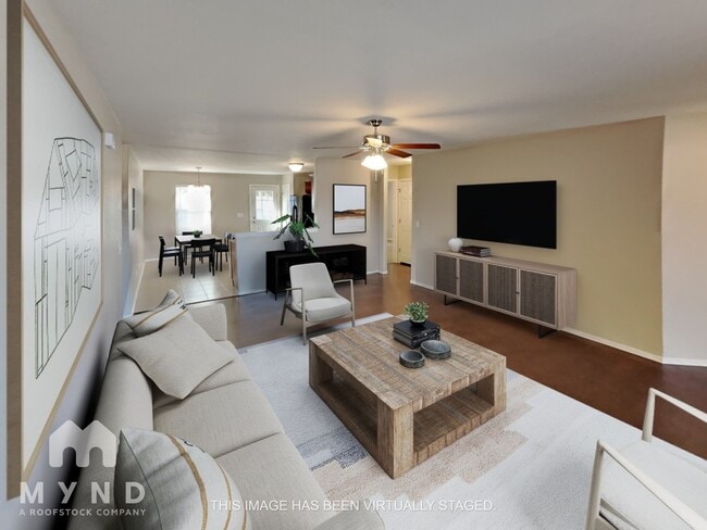 property at 1121 Sundowner Ranch Ave