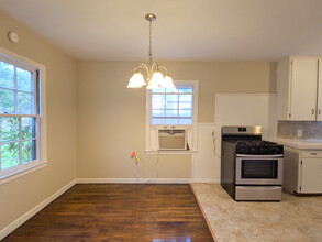 128 7th Ave N in Texas City, TX - Building Photo - Building Photo