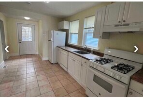 15 Avon St, Unit 1 in Revere, MA - Building Photo