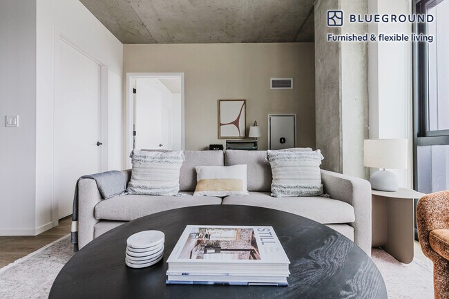 225 N Elizabeth St-Unit -FL20-ID1100 in Chicago, IL - Building Photo - Building Photo