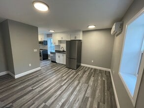 7 Harvey St in Belleville, ON - Building Photo - Building Photo