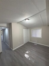 6247 20th St in Zephyrhills, FL - Building Photo - Building Photo