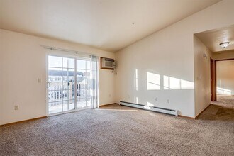 Prairie Lake Estates in Neenah, WI - Building Photo - Building Photo