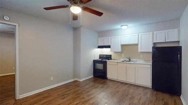 500 Foch St, Unit 11 in Bryan, TX - Building Photo - Building Photo