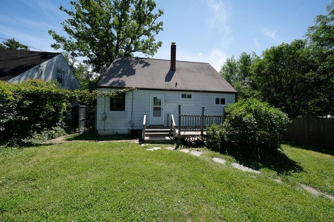 35 Eastwood Rd