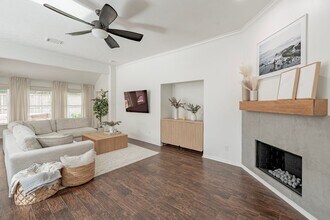 11 E Sienna Pl in Spring, TX - Building Photo - Building Photo