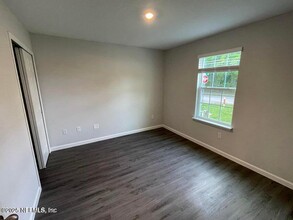 7426 Bowden Rd in Jacksonville, FL - Building Photo - Building Photo