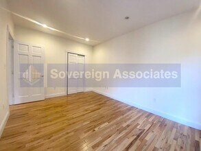 250 W 99th St in New York, NY - Building Photo - Building Photo