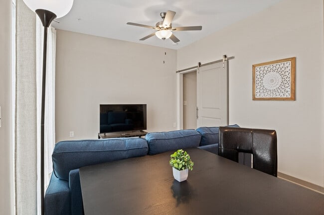 1607 Centennial Park Blvd, Unit ID1312618P in Alcoa, TN - Foto de edificio - Building Photo