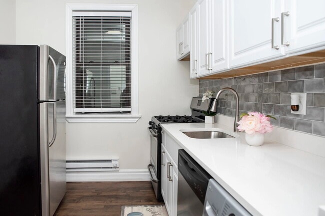 2100 W Giddings St, Unit 1A - 1 Bed
