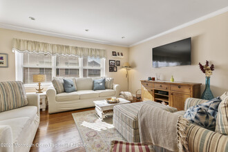 1001 Central Ave in Bradley Beach, NJ - Foto de edificio - Building Photo
