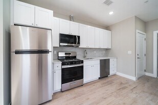 213 Academy St in Jersey City, NJ - Building Photo